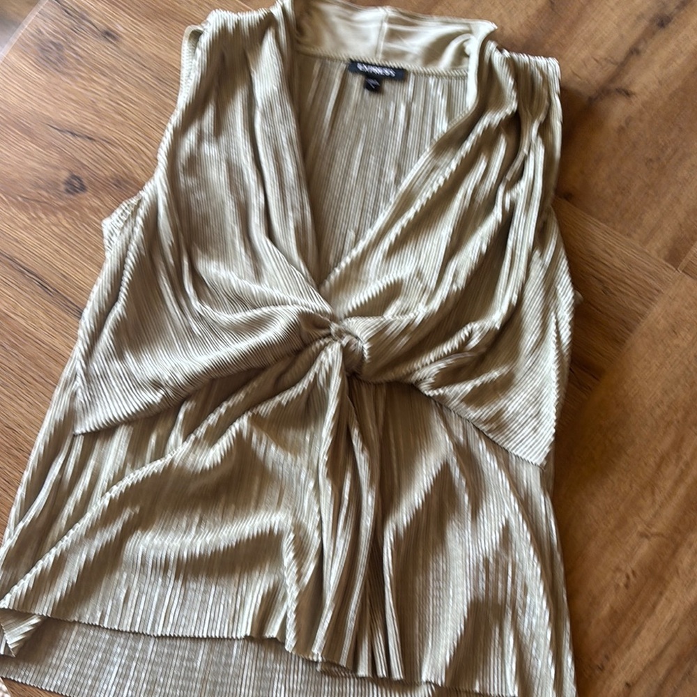 Elegant Gold Sleeveless Top